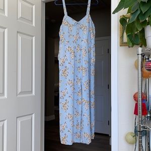 Women’s jumpsuit w/adjustable straps